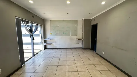 1 Manchester Road, Wadeville - Industrial - To Let - 350m² (16)